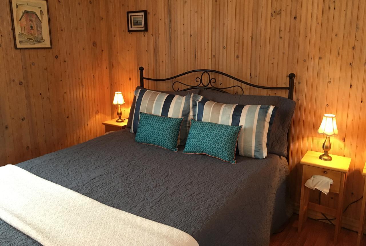 La Chouette Viree Bed & Breakfast Grandes Bergeronnes Bagian luar foto