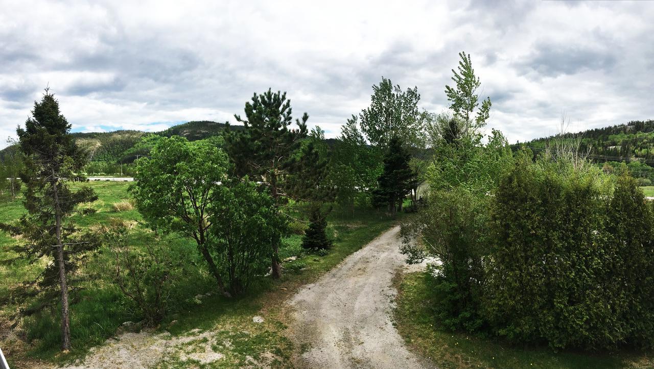 La Chouette Viree Bed & Breakfast Grandes Bergeronnes Bagian luar foto