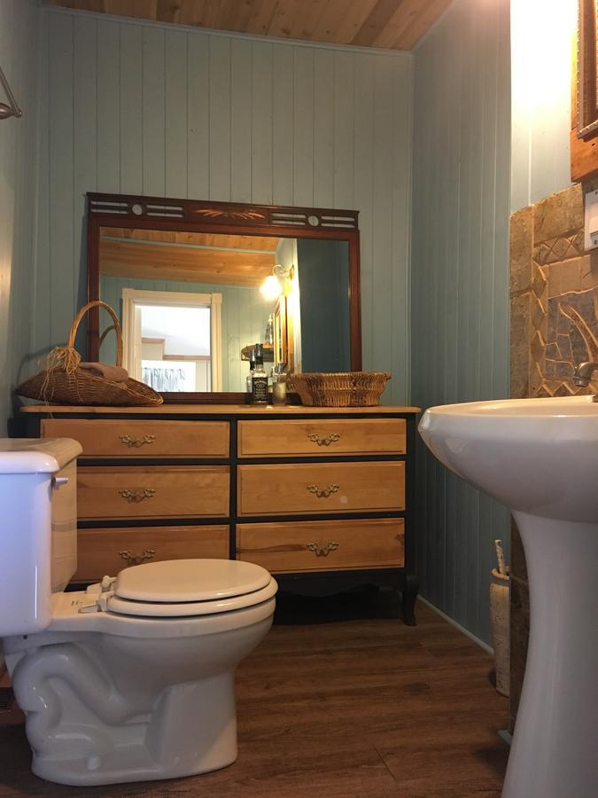 La Chouette Viree Bed & Breakfast Grandes Bergeronnes Bagian luar foto